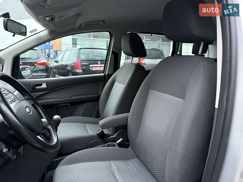 Минивэн Ford C-Max 2006 в Виннице