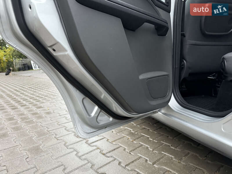 Минивэн Ford C-Max 2006 в Виннице