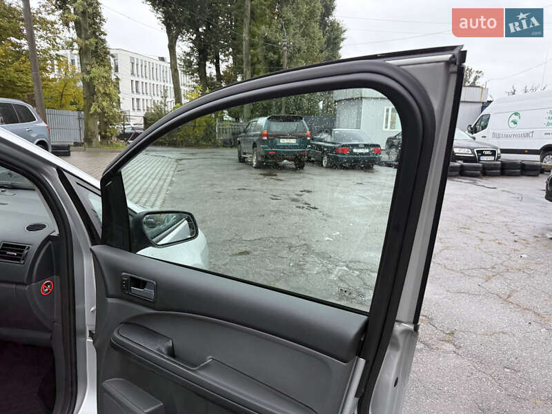 Минивэн Ford C-Max 2006 в Виннице