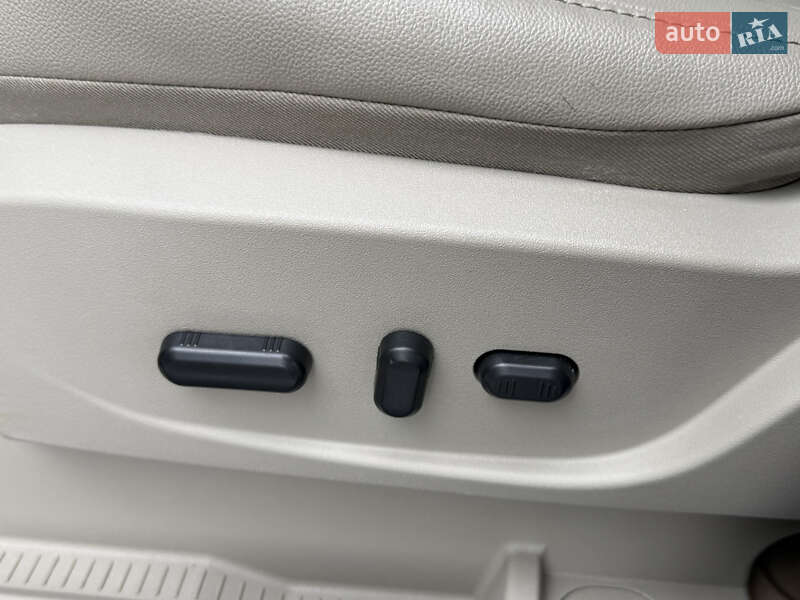 Мінівен Ford C-Max 2013 в Стрию