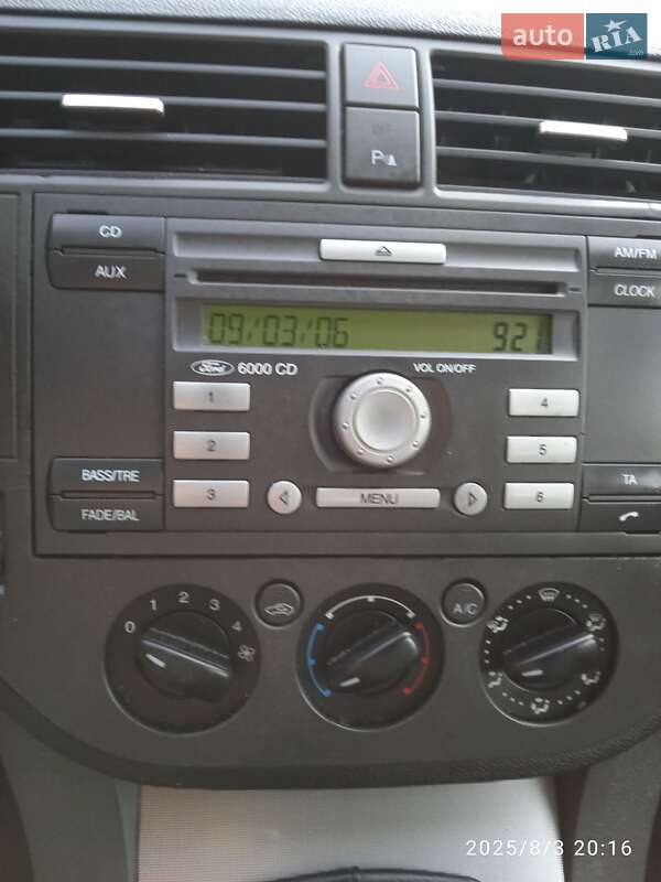 Минивэн Ford C-Max 2006 в Городке фото 11 Минивэн Ford C-Max 2006 в Городке