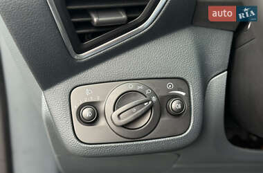 Мінівен Ford C-Max 2012 в 