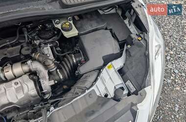 Мінівен Ford C-Max 2014 в 