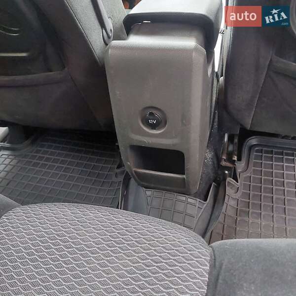 Мінівен Ford C-Max 2008 в Луцьку фото 17 Мінівен Ford C-Max 2008 в Луцьку