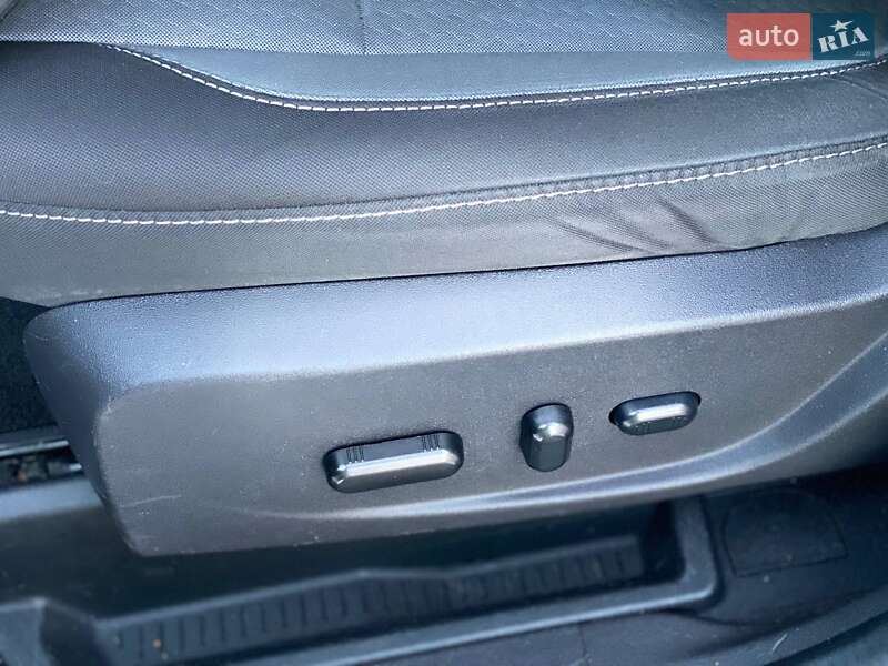 Мінівен Ford C-Max 2018 в Києві