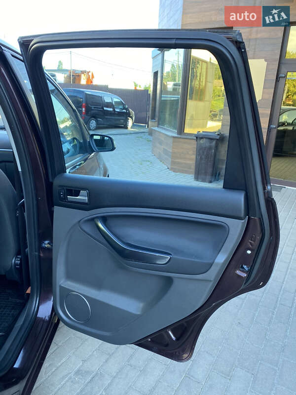 Мінівен Ford C-Max 2009 в Рівному фото 18 Мінівен Ford C-Max 2009 в Рівному