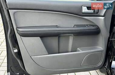 Мінівен Ford C-Max 2006 в  фото 17 Мінівен Ford C-Max 2006 в