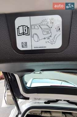 Мінівен Ford C-Max 2015 в  фото 21 Мінівен Ford C-Max 2015 в