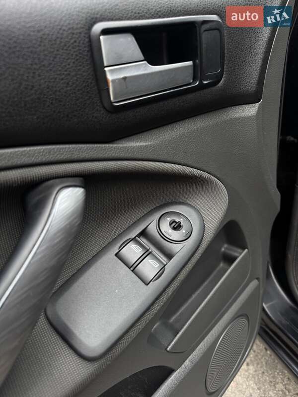 Мінівен Ford C-Max 2008 в Києві фото 15 Мінівен Ford C-Max 2008 в Києві