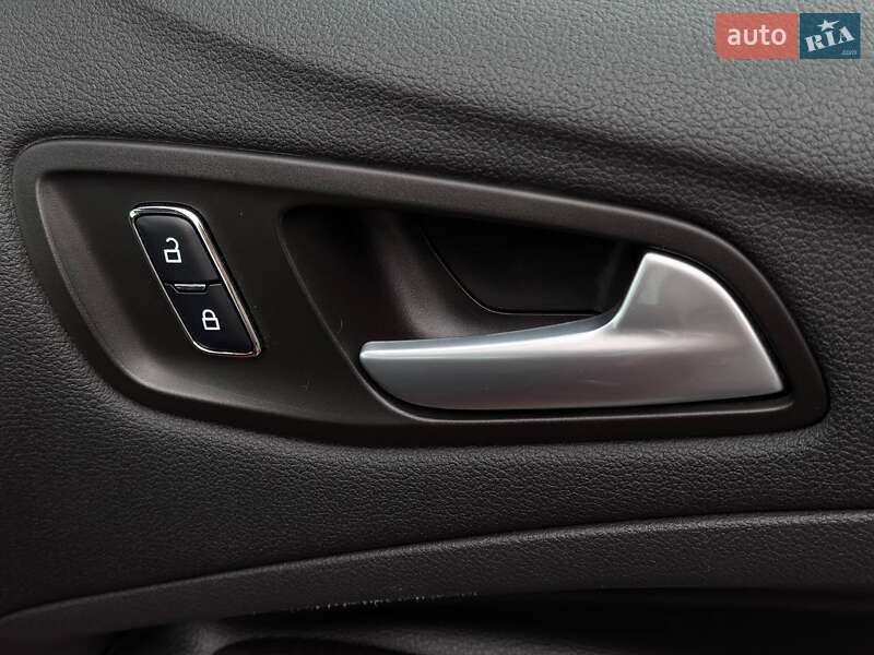 Минивэн Ford C-Max 2016 в Ровно