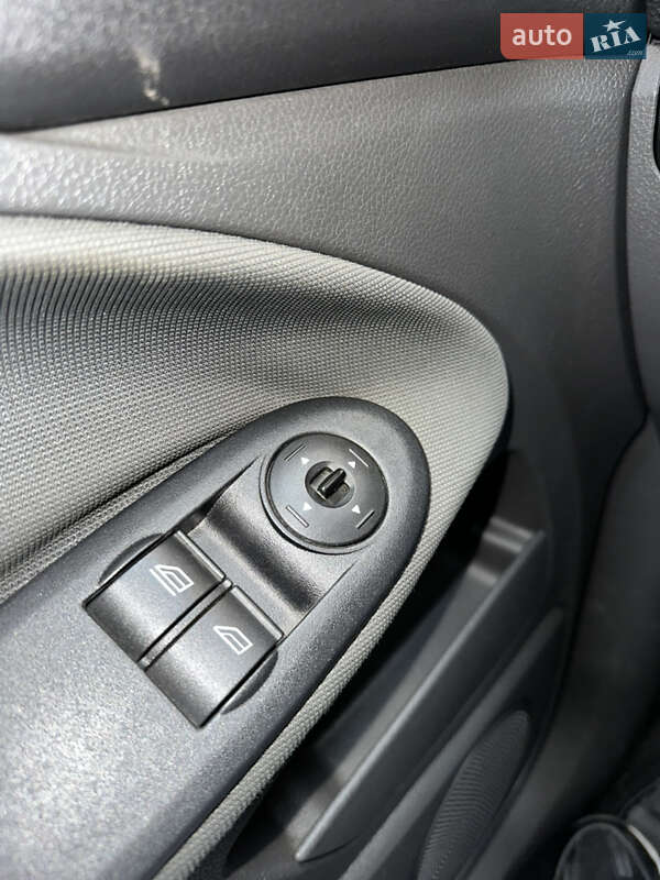 Минивэн Ford C-Max 2009 в Нетешине фото 23 Минивэн Ford C-Max 2009 в Нетешине