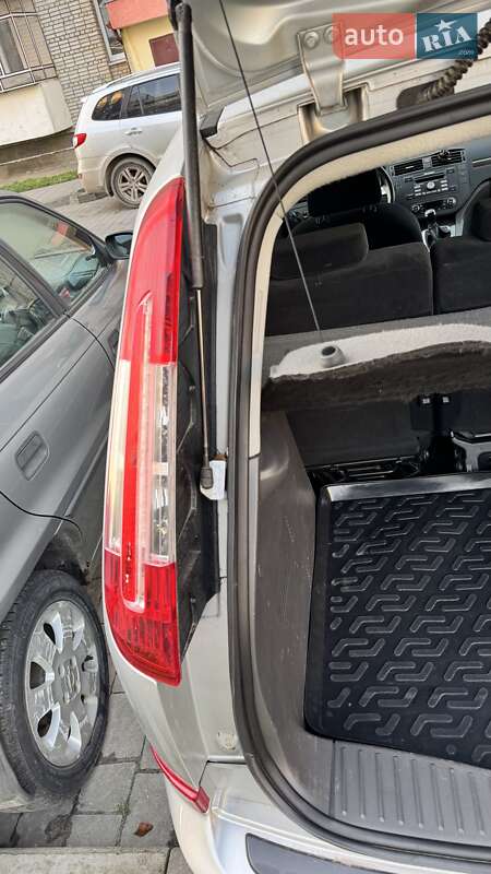 Минивэн Ford C-Max 2010 в Львове