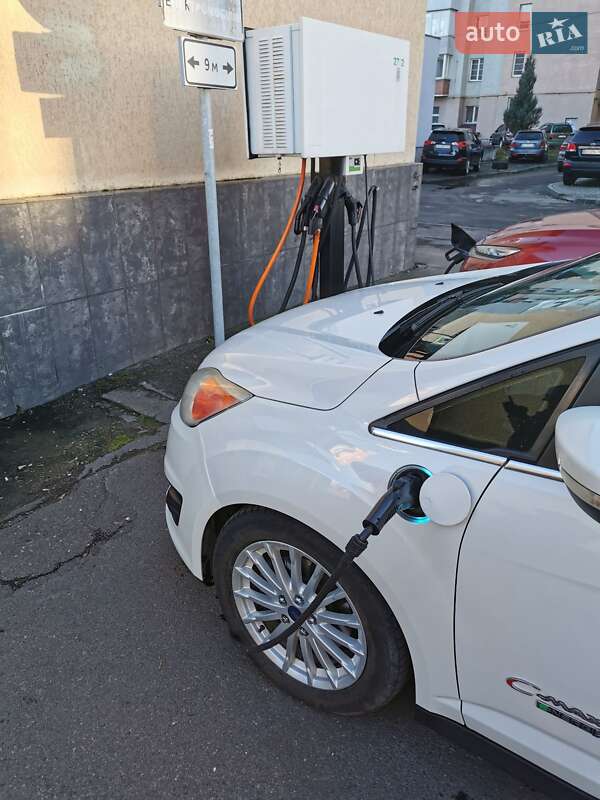 Минивэн Ford C-Max 2015 в Львове фото 5 Минивэн Ford C-Max 2015 в Львове