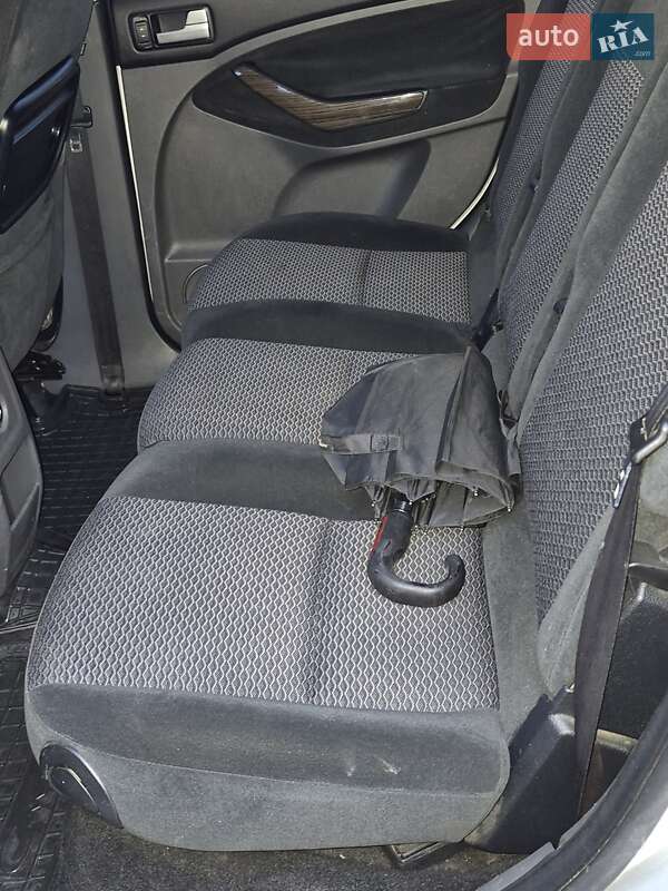 Минивэн Ford C-Max 2009 в Ровно