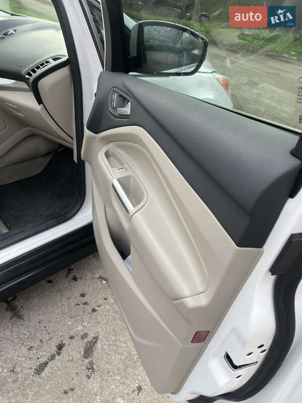 Минивэн Ford C-Max 2015 в Обухове