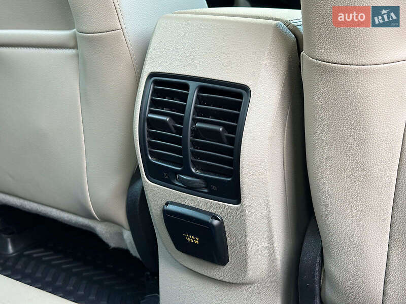 Мінівен Ford C-Max 2017 в Одесі фото 22 Мінівен Ford C-Max 2017 в Одесі