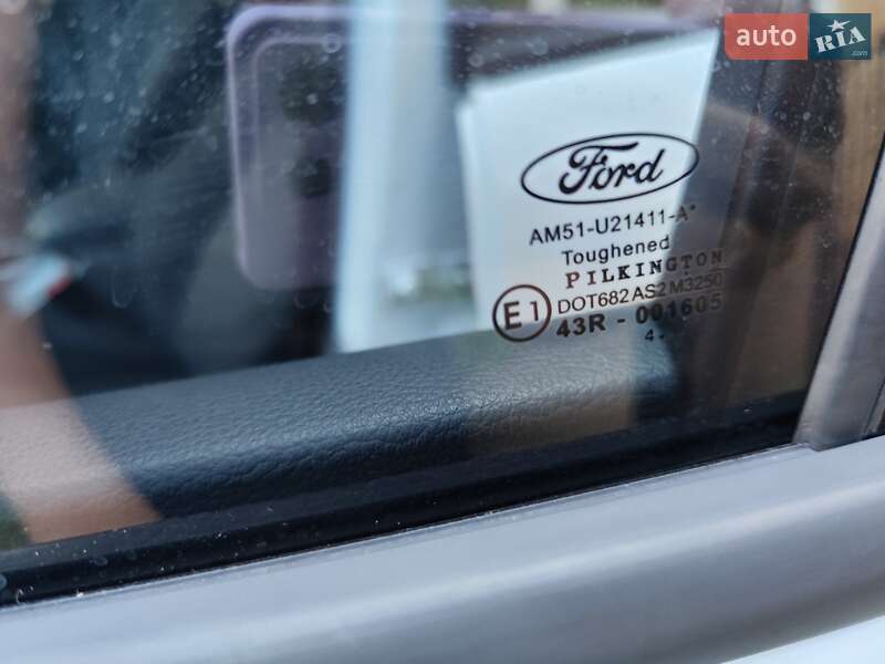 Минивэн Ford C-Max 2015 в Бродах