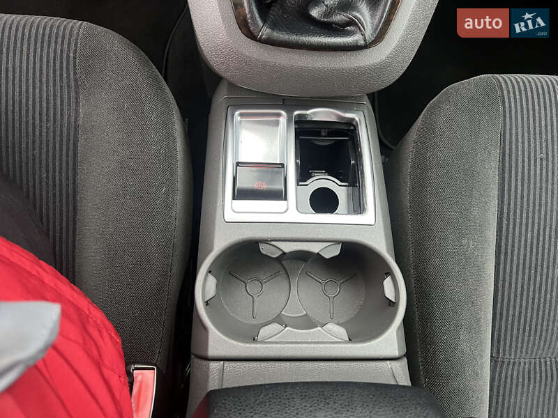 Минивэн Ford C-Max 2007 в Хороле фото 19 Минивэн Ford C-Max 2007 в Хороле