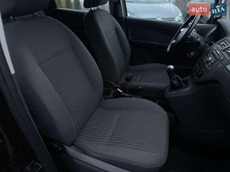 Минивэн Ford C-Max 2005 в Виннице