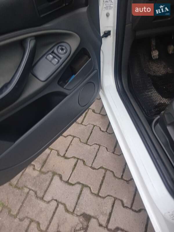 Минивэн Ford C-Max 2009 в Черновцах