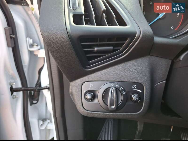 Минивэн Ford C-Max 2019 в Полтаве фото 35 Минивэн Ford C-Max 2019 в Полтаве