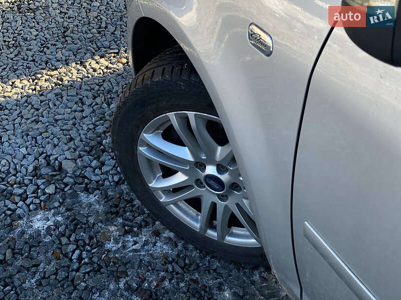 Минивэн Ford C-Max 2010 в Львове