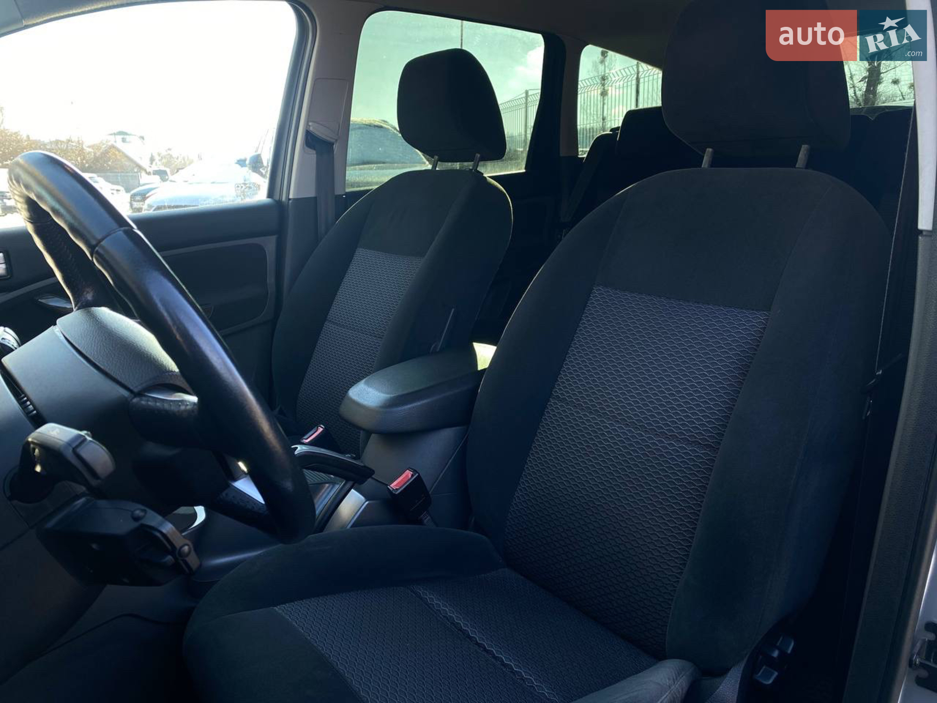 2010 Ford C-MAX - мініатюра 20