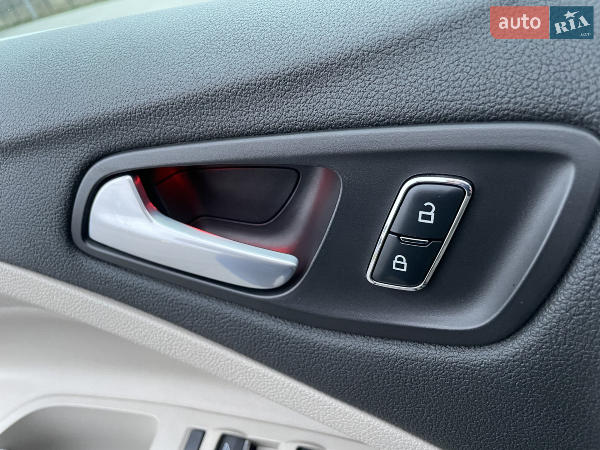 2014 Ford C-MAX - мініатюра 21