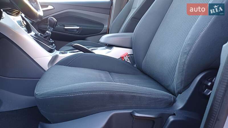 Минивэн Ford C-Max 2010 в Звягеле фото 20 Минивэн Ford C-Max 2010 в Звягеле