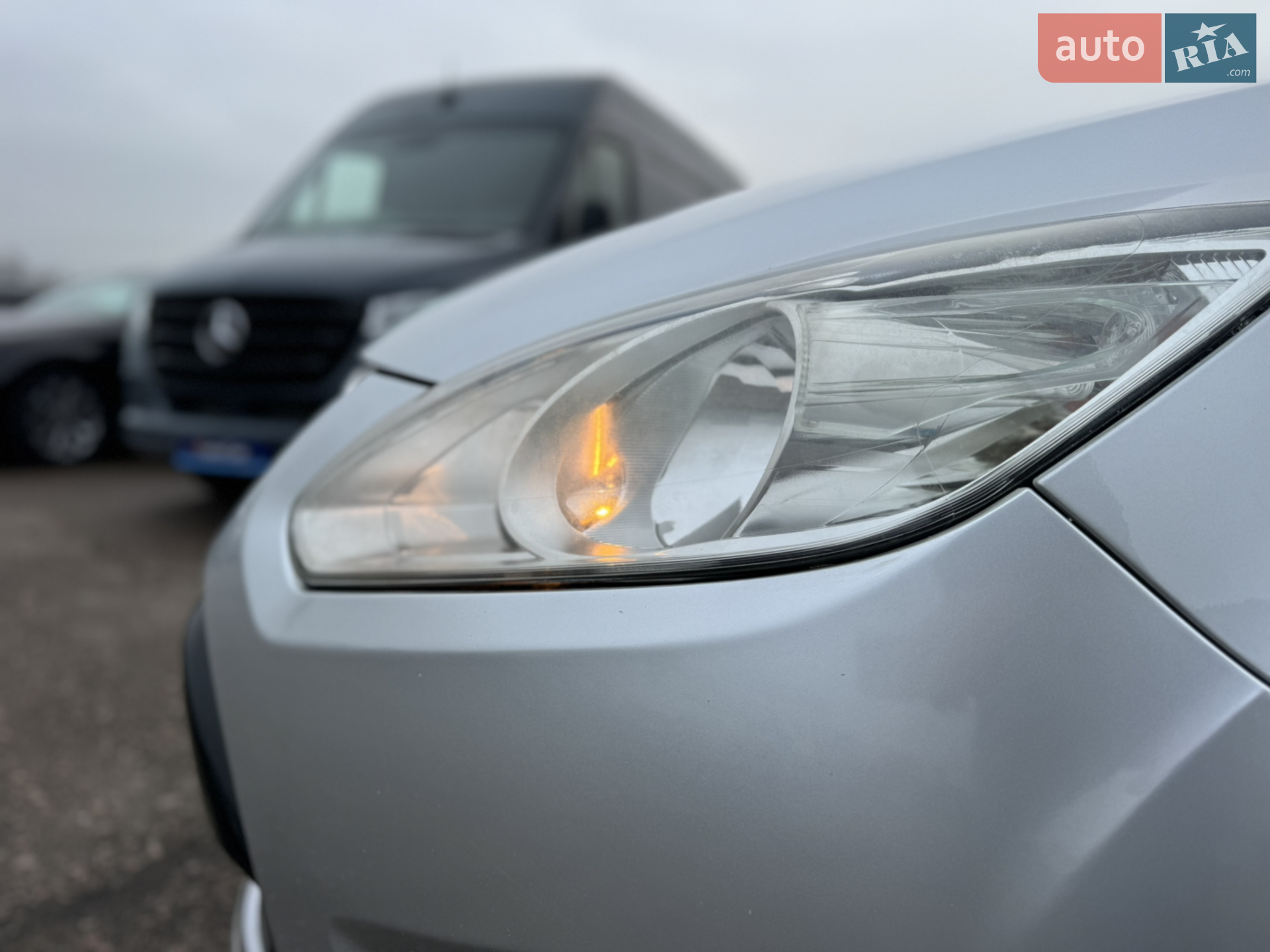 2011 Ford C-MAX - мініатюра 19