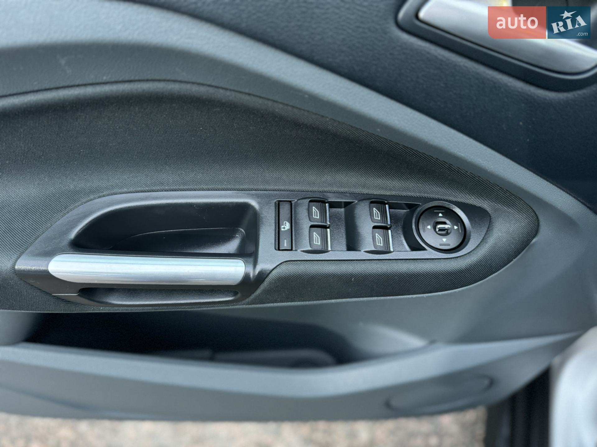2011 Ford C-MAX - мініатюра 70