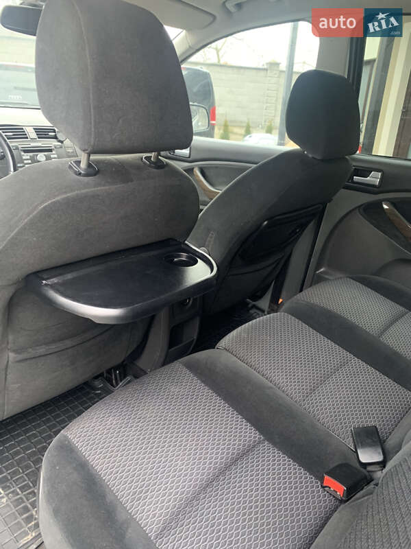 Мінівен Ford C-Max 2009 в Рівному фото 25 Мінівен Ford C-Max 2009 в Рівному