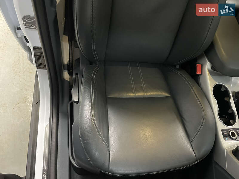 Минивэн Ford C-Max 2012 в Стрые фото 19 Минивэн Ford C-Max 2012 в Стрые