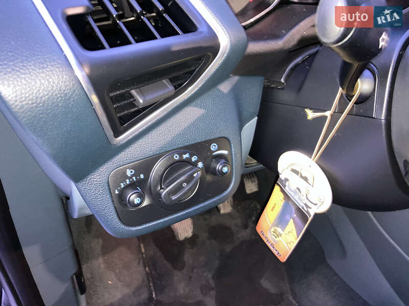 Минивэн Ford C-Max 2012 в Светловодске