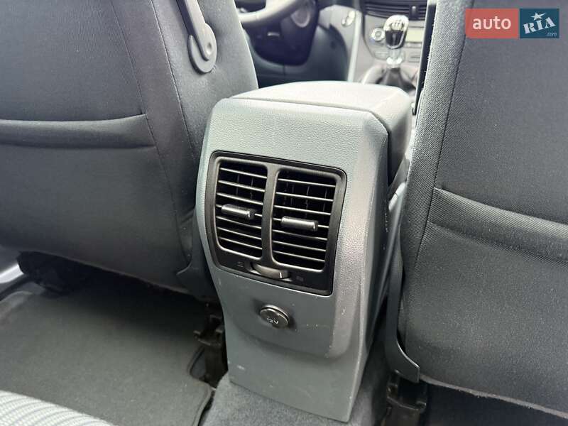 Минивэн Ford C-Max 2014 в Стрые фото 62 Минивэн Ford C-Max 2014 в Стрые