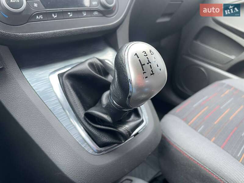 Минивэн Ford C-Max 2008 в Киеве