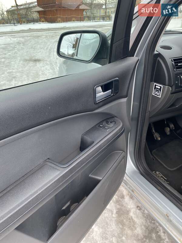 Минивэн Ford C-Max 2004 в Ивано-Франковске