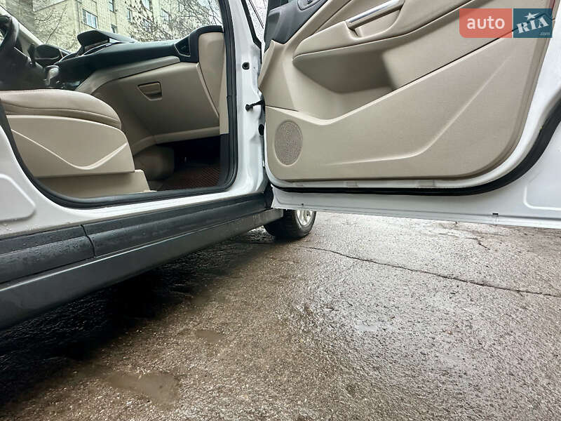 Мінівен Ford C-Max 2013 в Львові