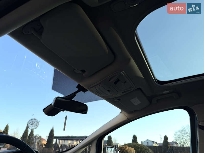 Минивэн Ford C-Max 2011 в Стрые