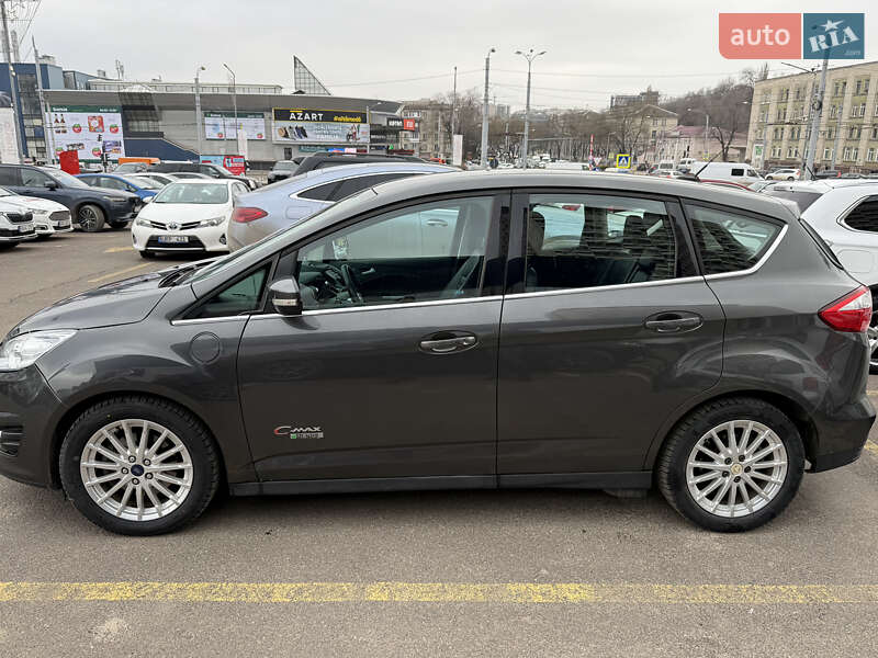 Минивэн Ford C-Max 2015 в Килии