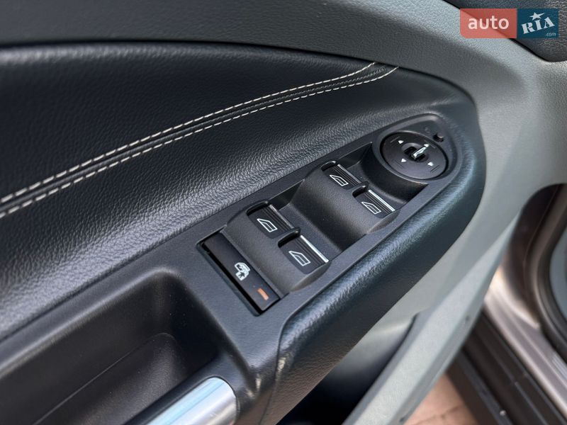 Минивэн Ford C-Max 2012 в Стрые