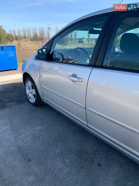 Минивэн Ford C-Max 2009 в Вараше