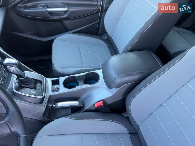 Минивэн Ford C-Max 2013 в Нововолынске