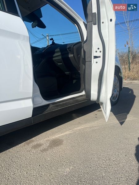 Минивэн Ford C-Max 2016 в Днепре фото 13 Минивэн Ford C-Max 2016 в Днепре