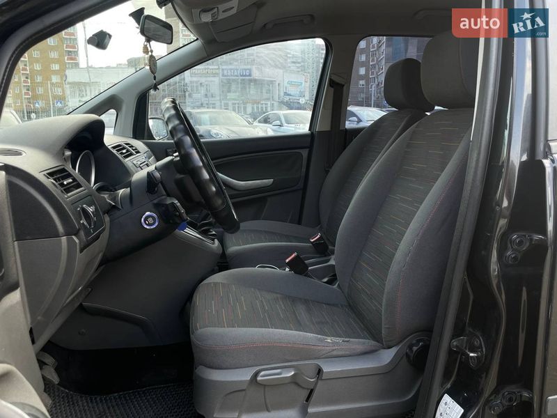 Минивэн Ford C-Max 2008 в Киеве
