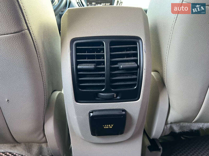 Минивэн Ford C-Max 2013 в Львове