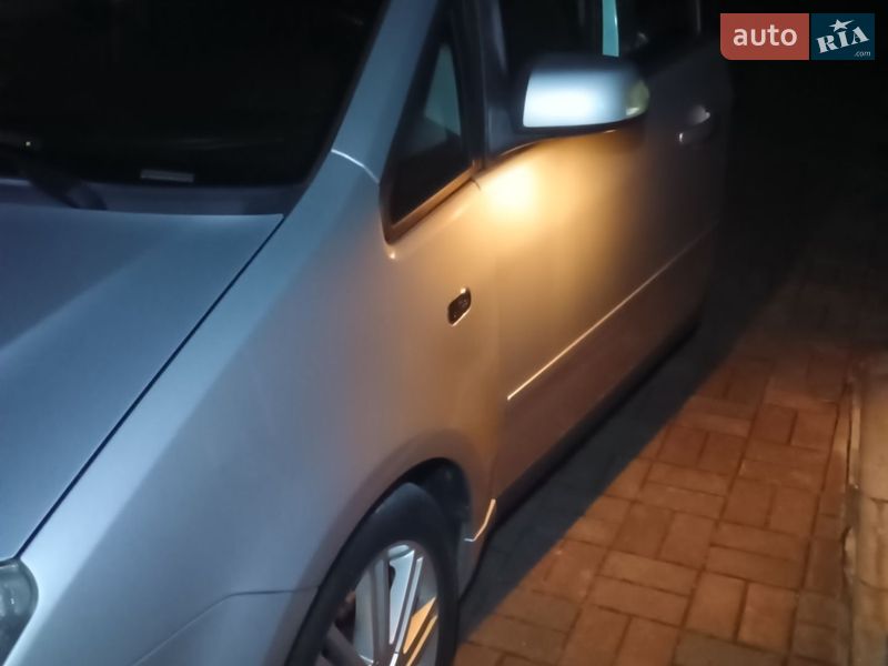 Минивэн Ford C-Max 2005 в Каменец-Подольском