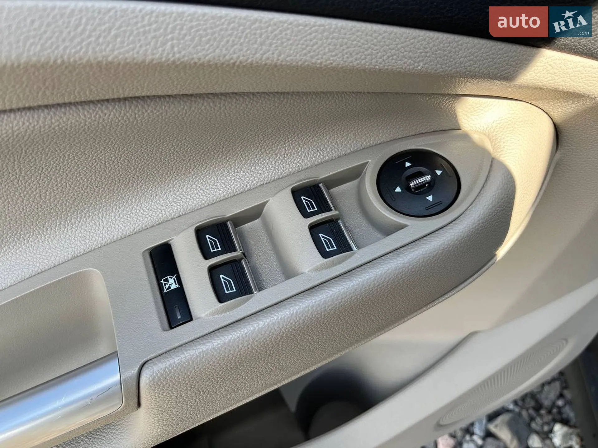 2016 Ford C-MAX - мініатюра 26