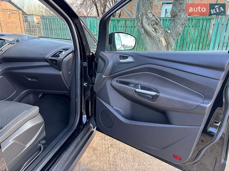 Минивэн Ford C-Max 2016 в Киеве