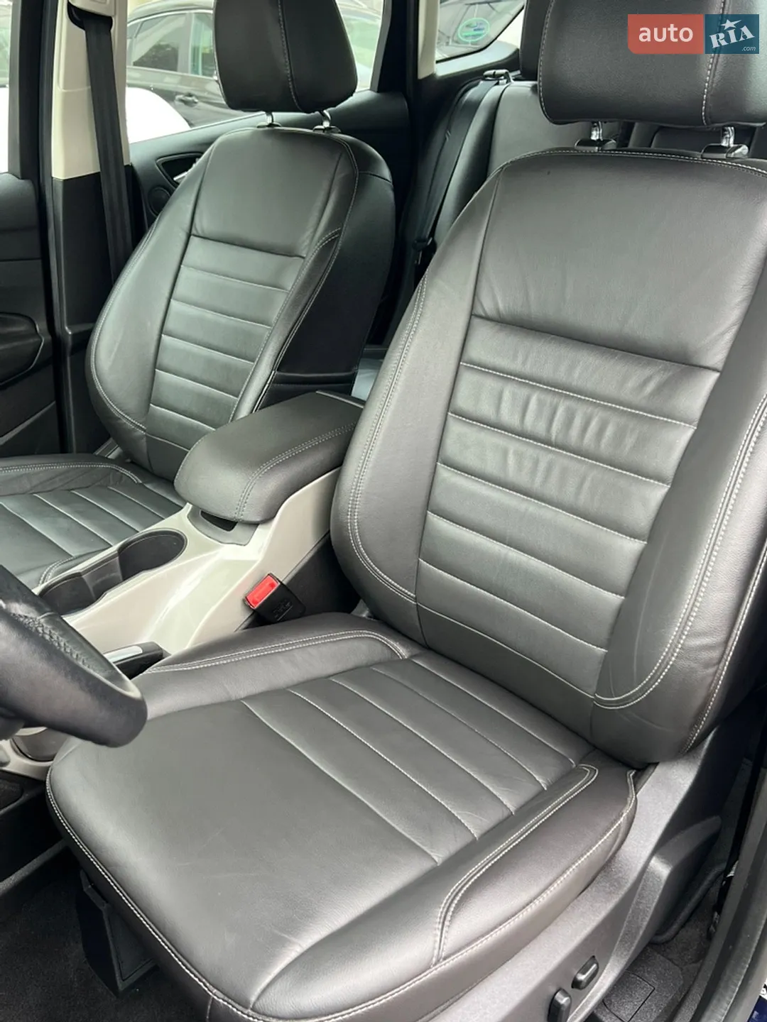 2016 Ford C-MAX - мініатюра 26